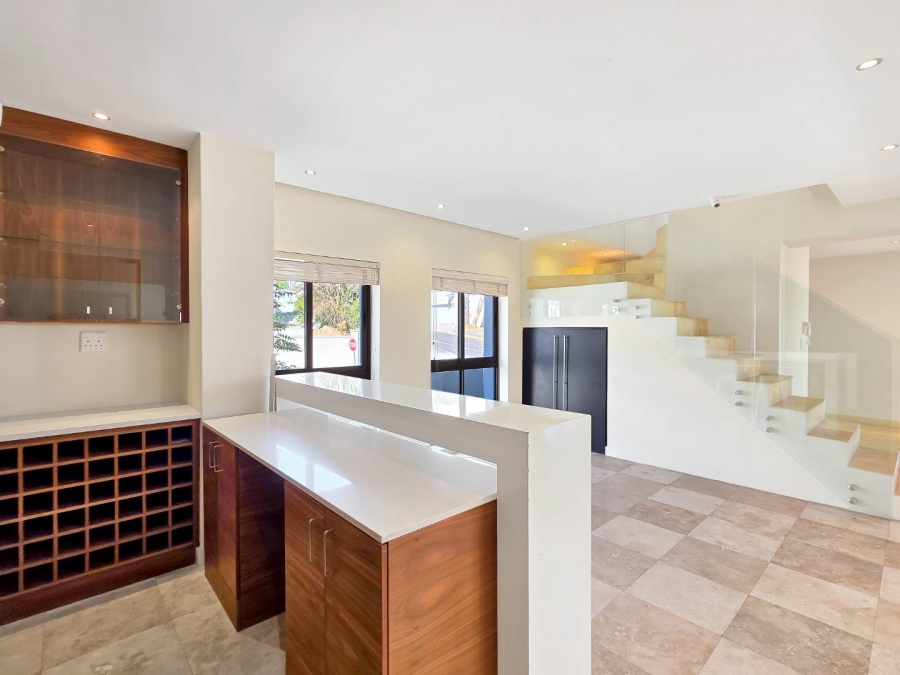 3 Bedroom Property for Sale in Fresnaye Western Cape